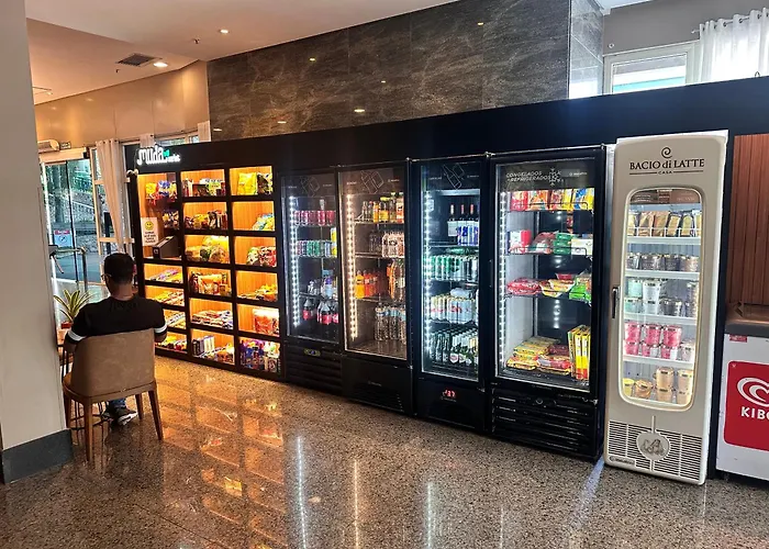 Barra da Tijuca - 508 - De Frente para Maravilhosa Piscina - Estacionamento Gratuito - Academia Comphania Atletica - Balsa para Praia Grátis - Microondas - Geladeira Grande - Recepção 24horas - Wi-Fi - Com Pia Rio de Janeiro